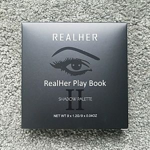 RealHer Play Book Eyeshadow Palette